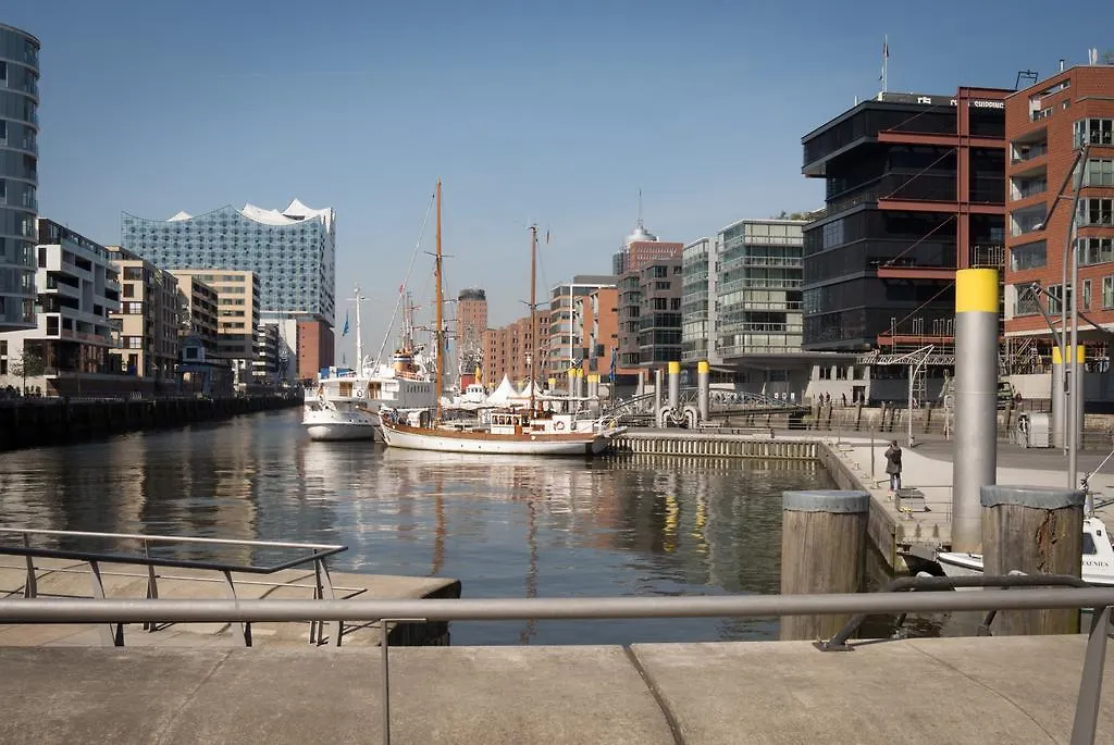 Horus Hausboot Apartment Hamburg