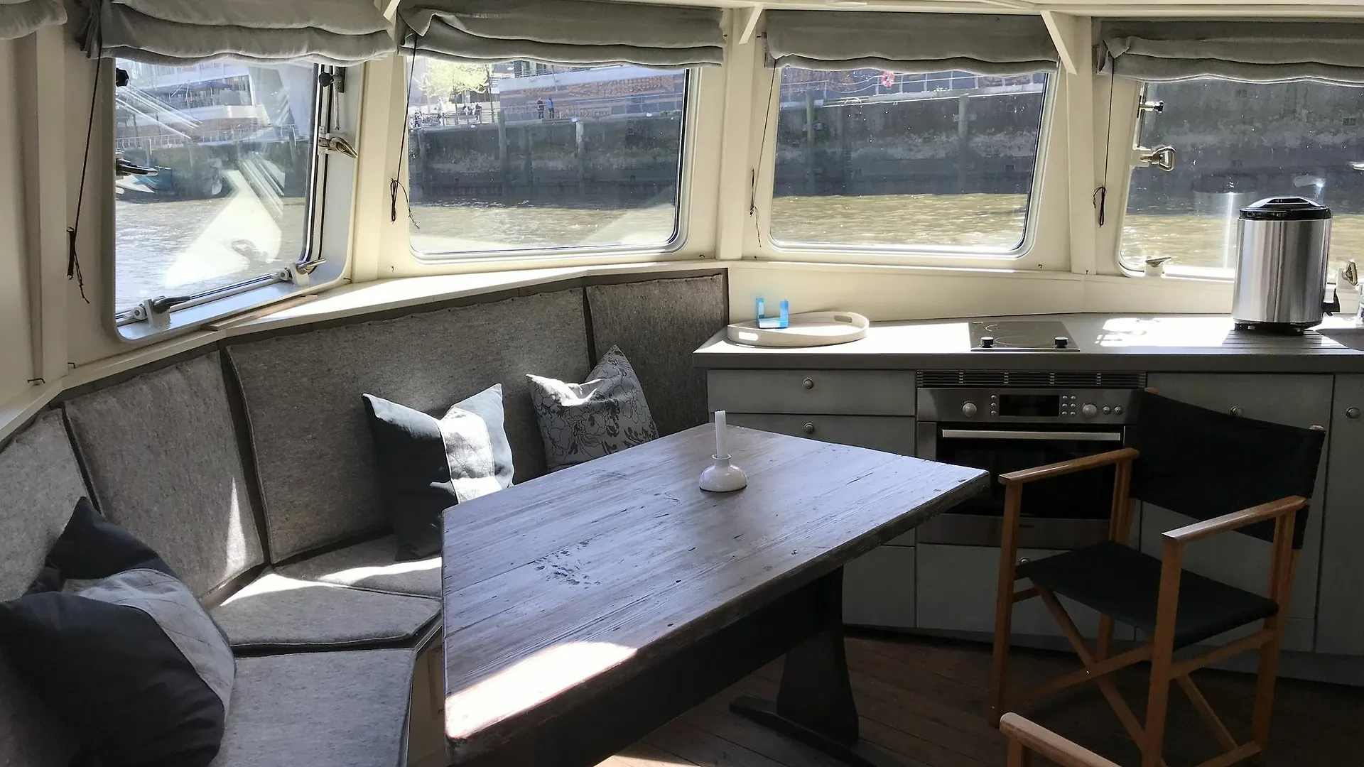 Ferienwohnung Horus Hausboot Hamburg Apartment